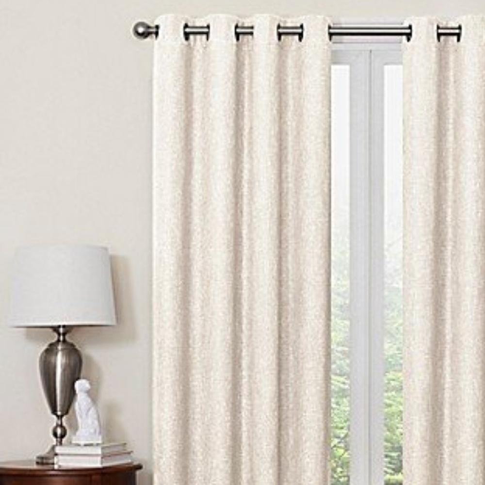SOLUTION Quinn 95-Inch Grommet Top 100% Blackout